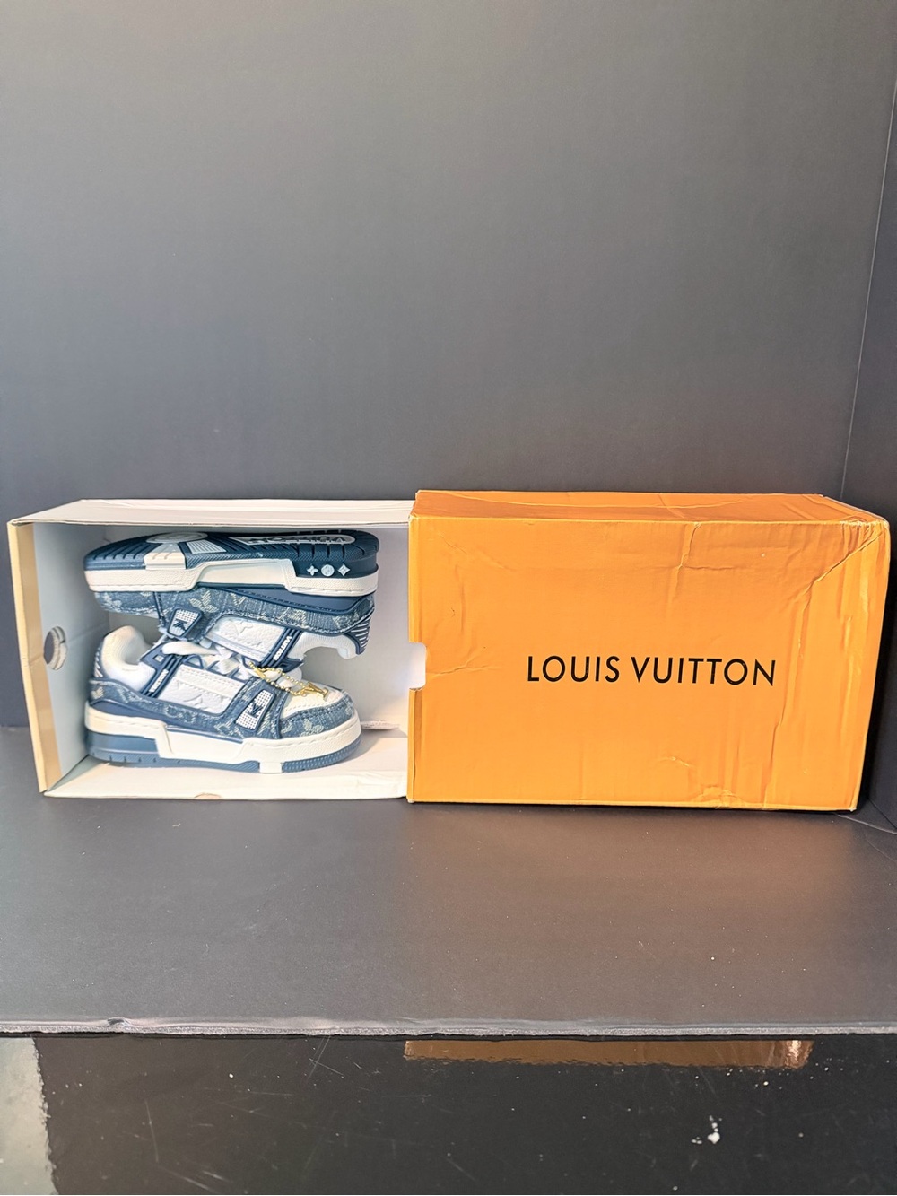 Louis Vuitton LV Trail Sneaker White/Blue (Size  9 US Toddler/ 26 UK)